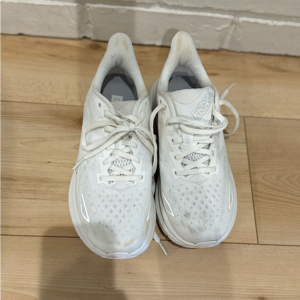 Hoka Clifton 9